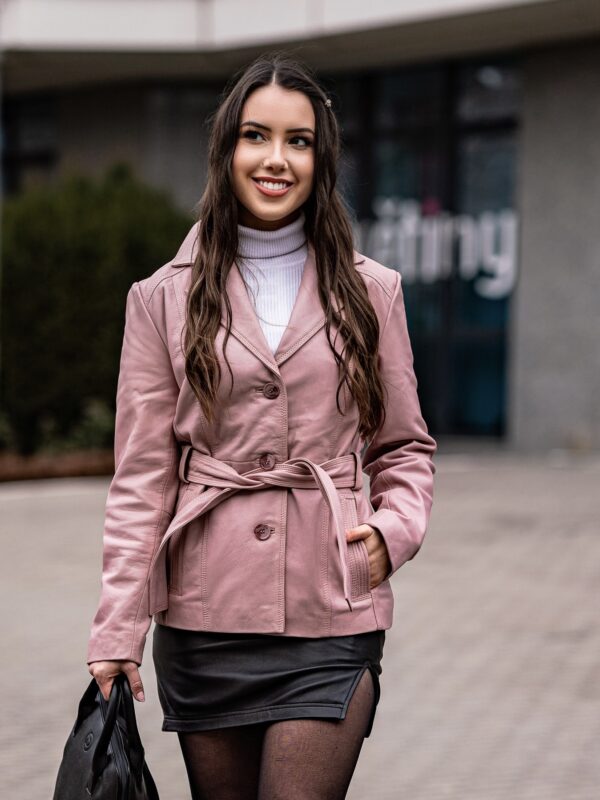 kožený růžový kabátek