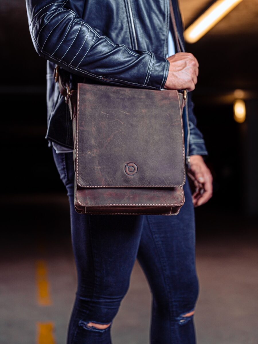 Berlin Jonas - Crossbody hnědá broušená kůže - Obrázek 9