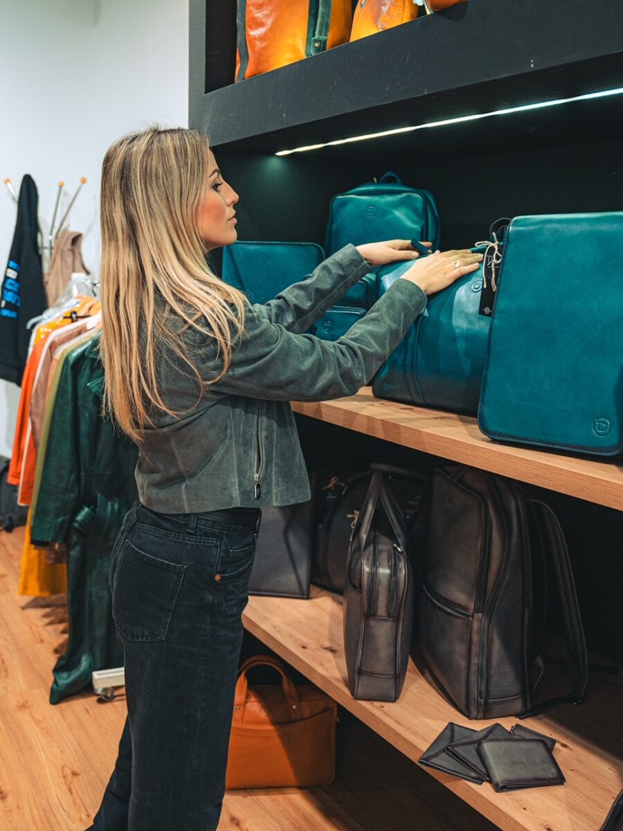 Amelie Grey Suede – Dámská kožená bunda šedá semiš - Obrázek 3