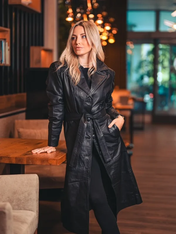 dámský kožený kabát s knoflíky