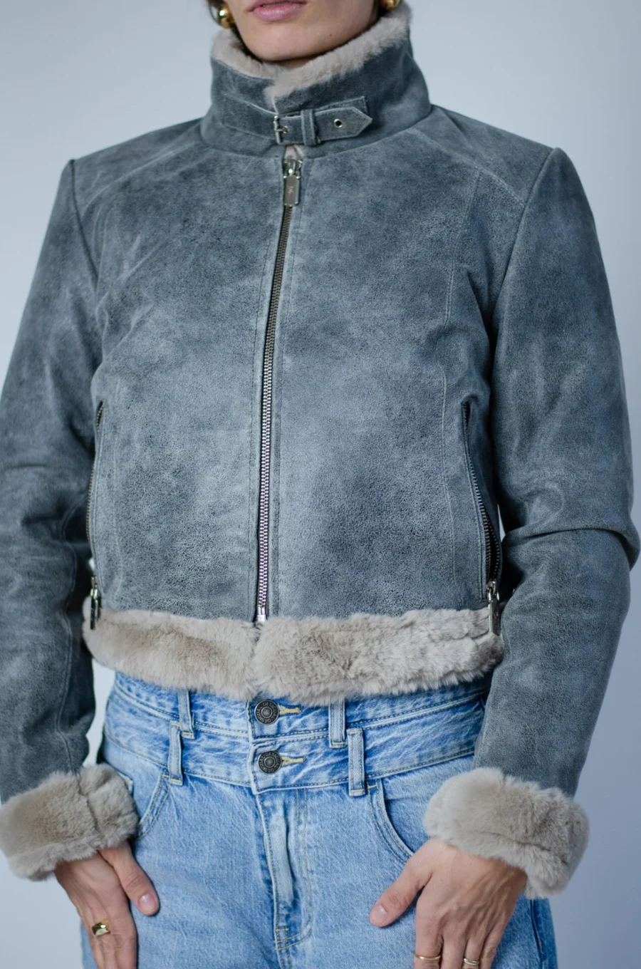 Elza Fur Coat Short – Dámská zimní kožená bunda šedá krátká - Obrázek 11