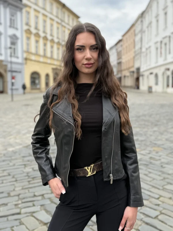 Adele Short Black – Dámský Kožený Křivák Černý