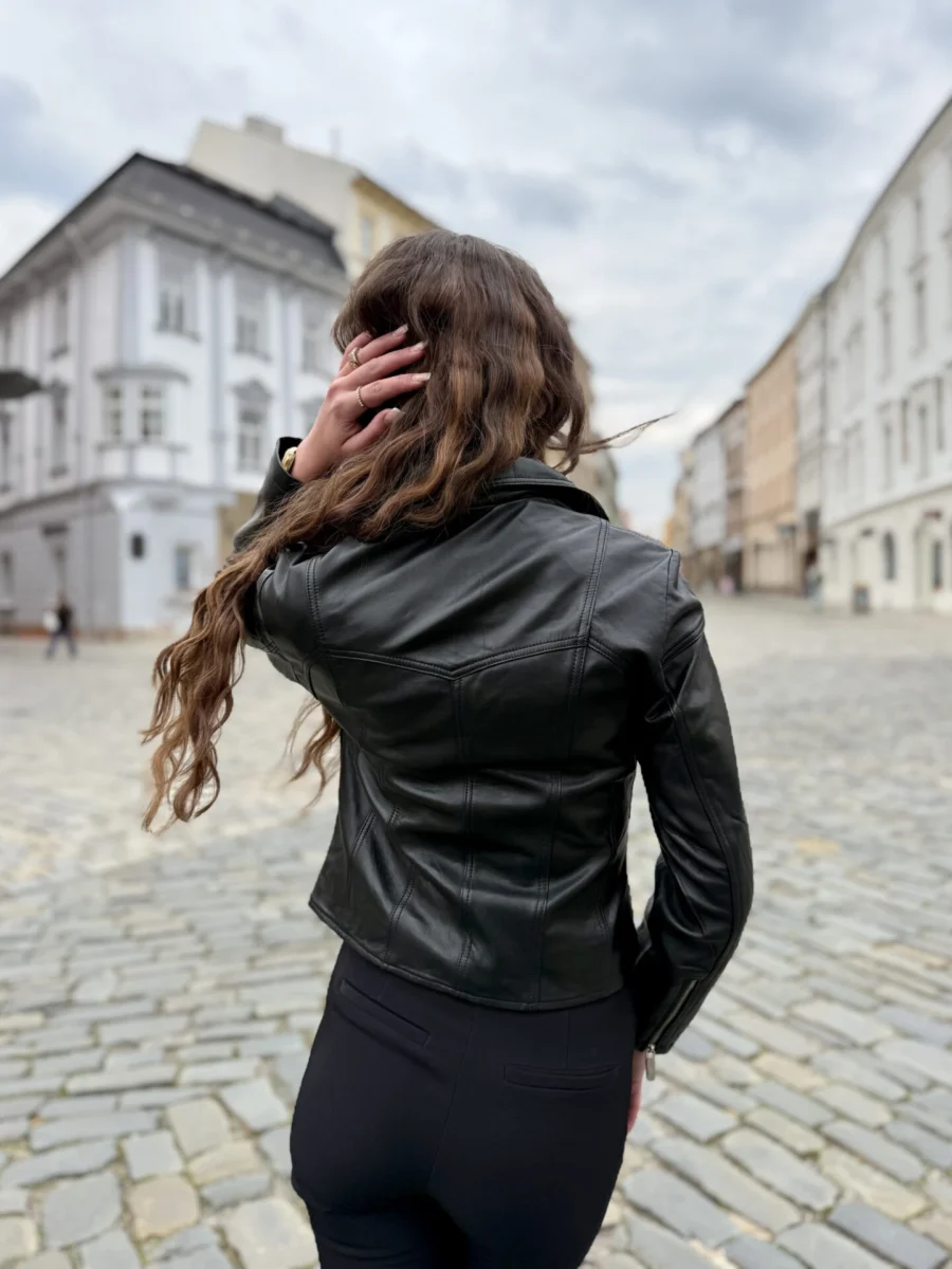 Adele Short Black – Dámský Kožený Křivák Černý - Obrázek 7