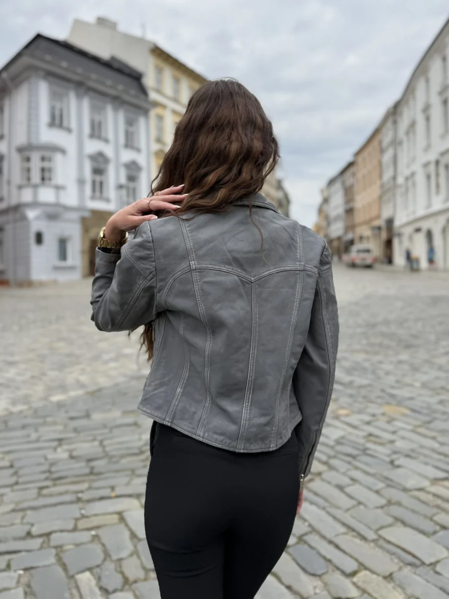 Adele Short Grey Rub Off – Dámský kožený křivák šedý - Obrázek 6