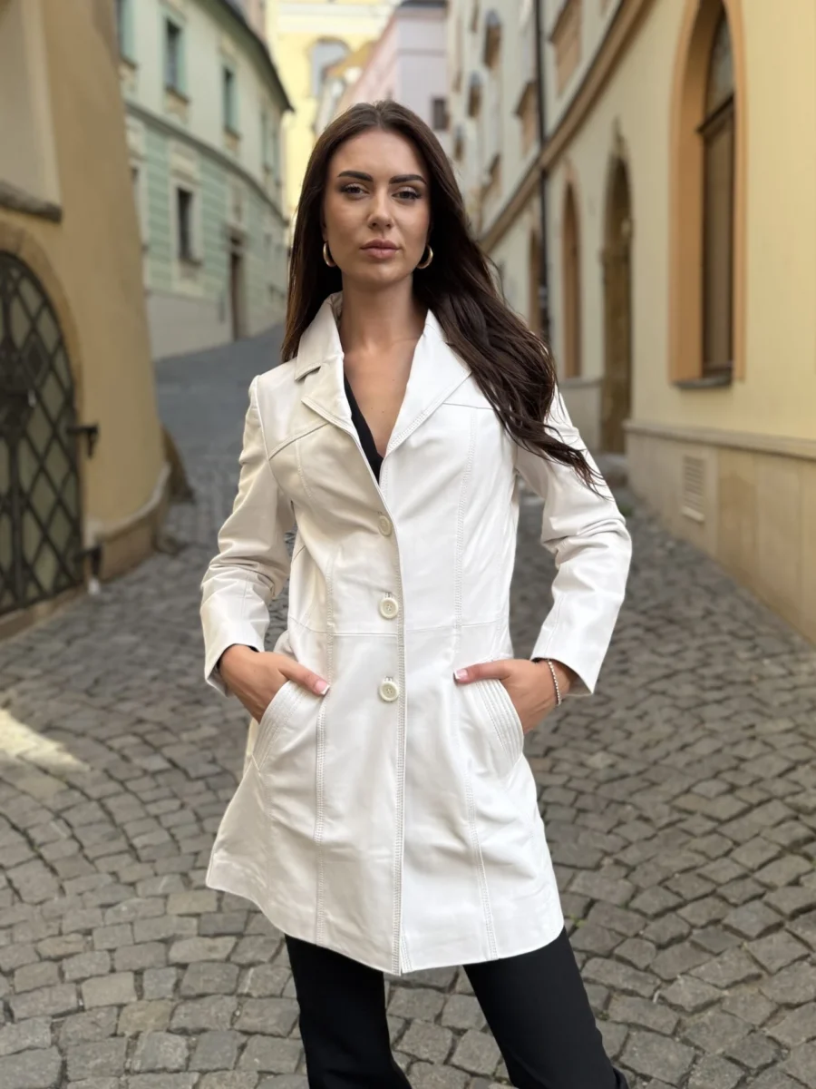 Sabine White - Dámský bílý kožený kabát s knoflíky - Obrázek 3