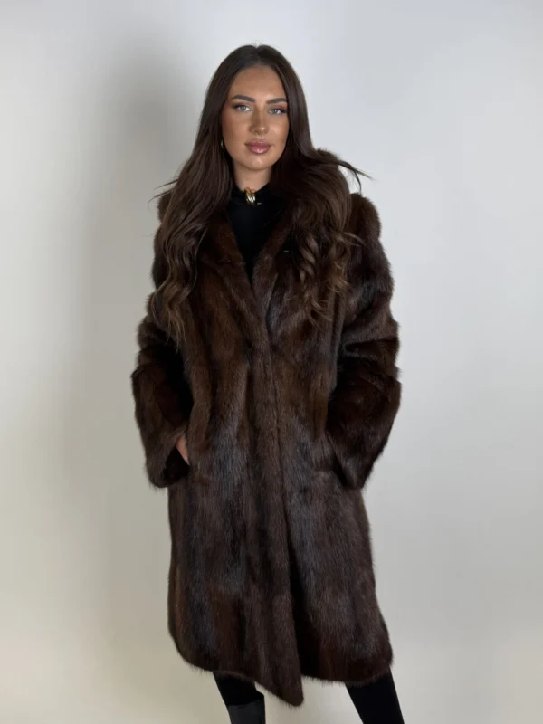 Dámský kožich z pravého bizama vel 52– Kožešnictví Hlinsko v Čechách