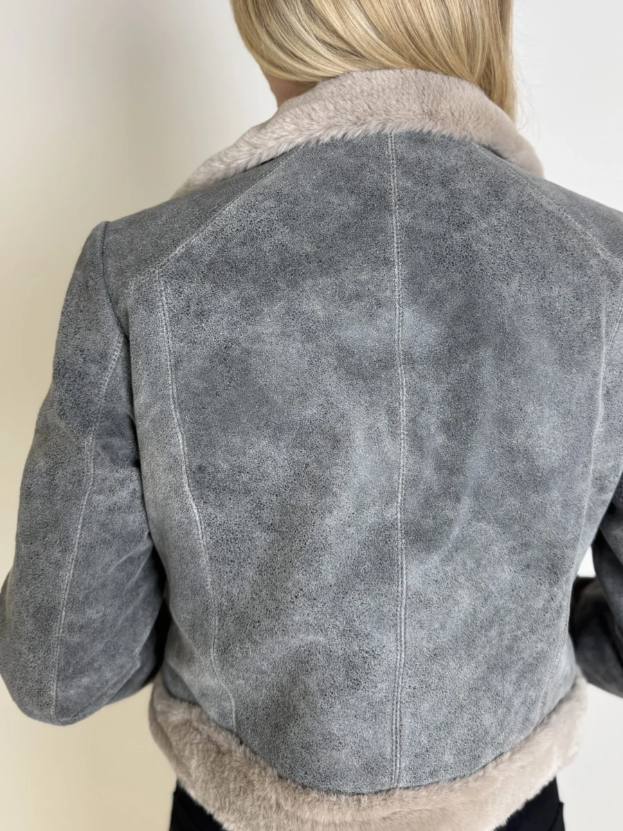 Elza Fur Coat Short – Dámská zimní kožená bunda šedá krátká - Obrázek 9