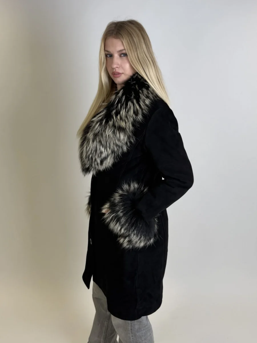 Helsinky Racoon Fur Coat - Dámský kožich s mývalí kožešinou černá  - Obrázek 9