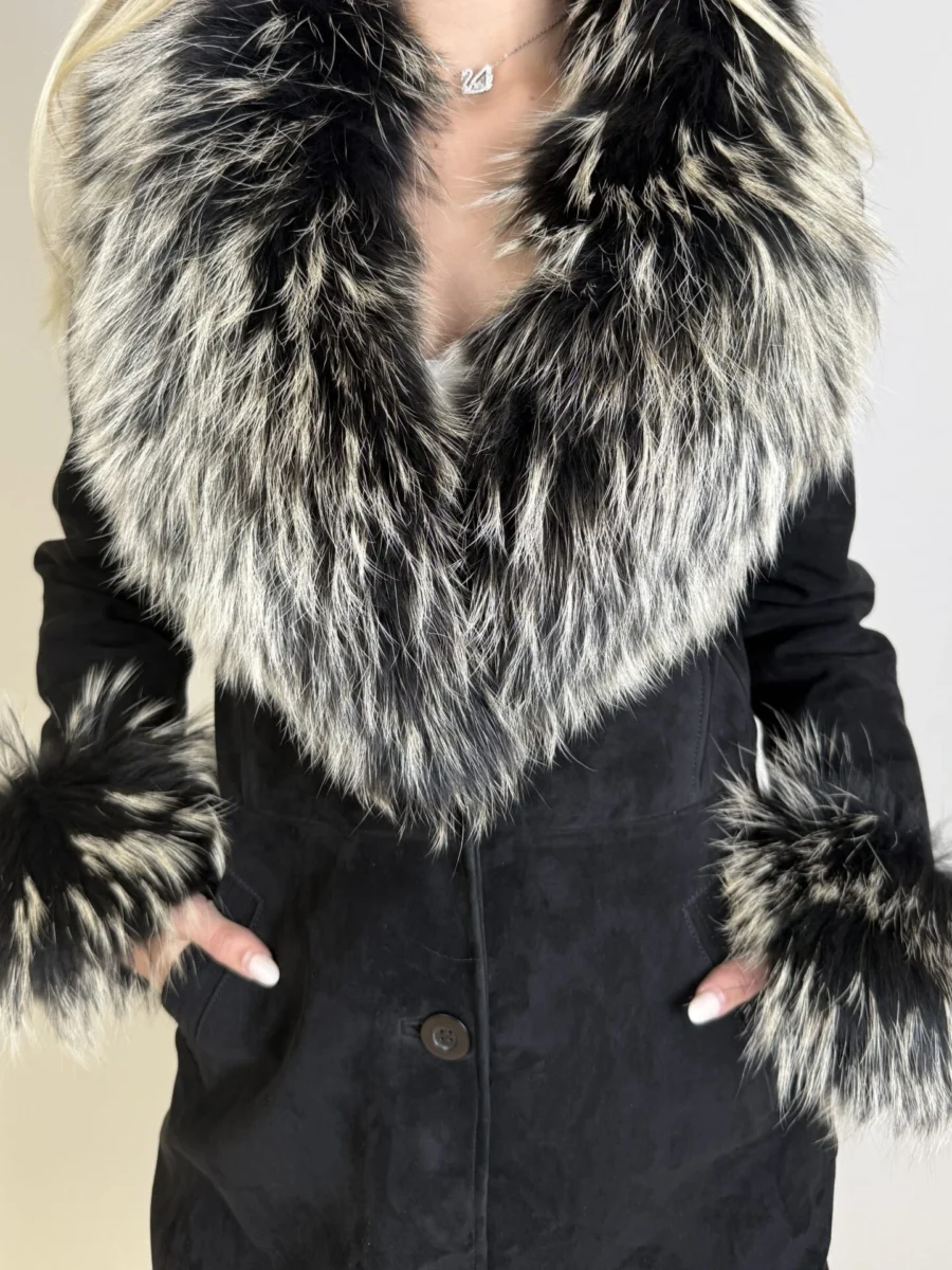 Helsinky Racoon Fur Coat - Dámský kožich s mývalí kožešinou černá  - Obrázek 11