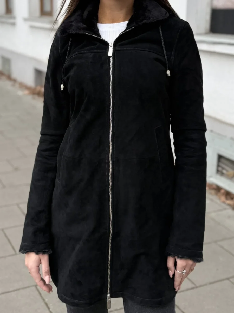 Helsinky Mrs Black 2.0 - Dámský kožich s kožešinou a kapucí - Obrázek 2