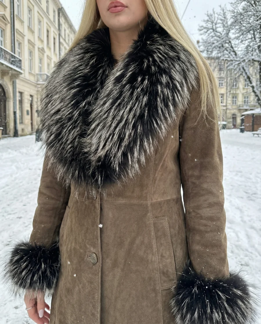 Helsinky Racoon Fur Coat - Dámský kožich s mývalí kožešinou - Obrázek 3
