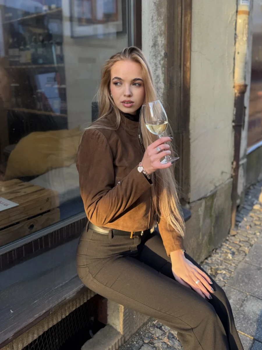 Amelie Brown Suede – Dámská kožená bunda hnědá semiš - Obrázek 8