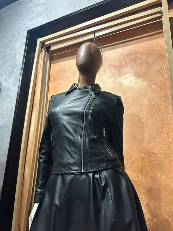 Adele Short black – Dámský kožený černý křivák-Doprodej