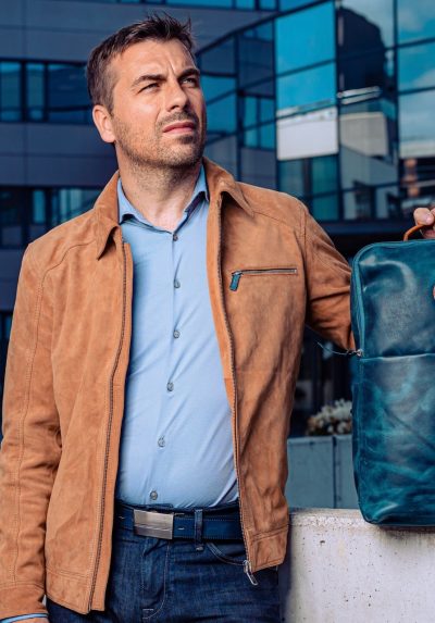 kožená bunda s límcem semiš